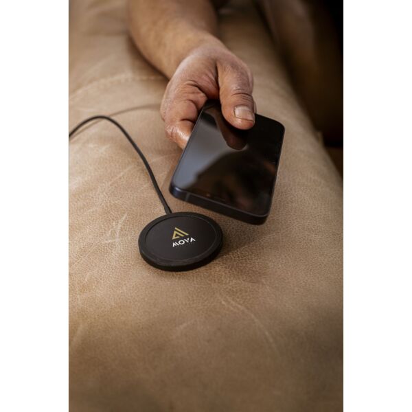 Force MagSafe 10W Recycled Wireless Charger Thumbnail